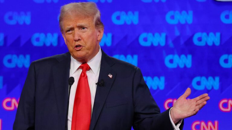 Akcie DJT klesajú po prezidentskej diskusii Bidena a Trumpa