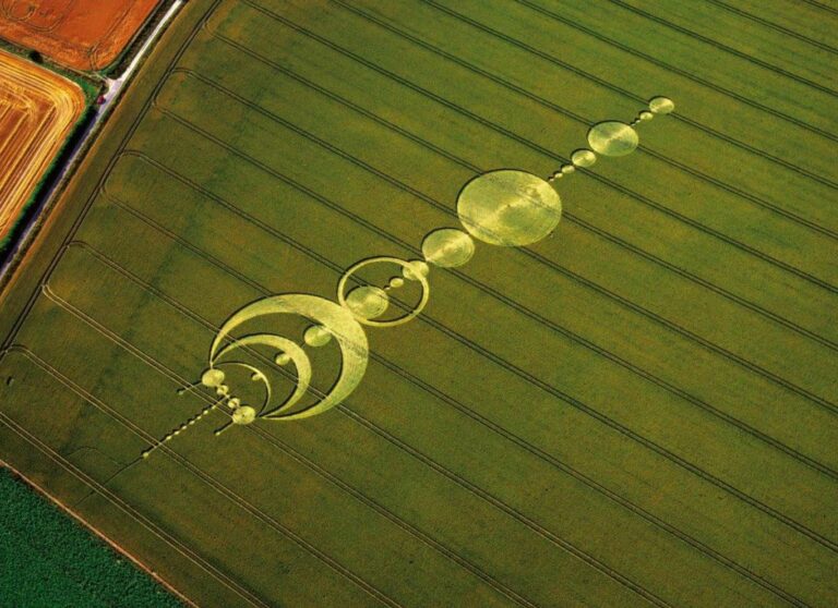 Slnečné spojenie s javmi kruhu Crop Circle, objaví sa nová teória