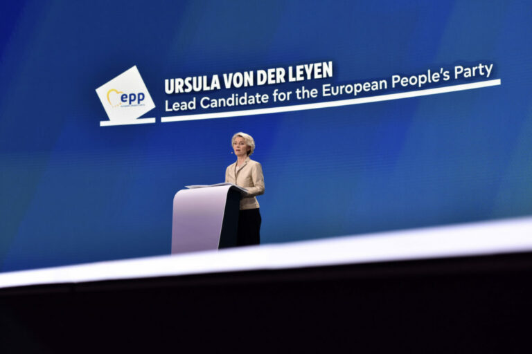 Európska ľudová strana postaví v Bruseli baštu proti extrémom, vyhlásila Von der Leyenová