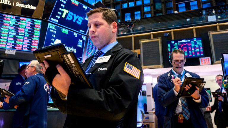 ‚Roaring Kitty‘ sa prežúva, Nasdaq dosahuje rekord