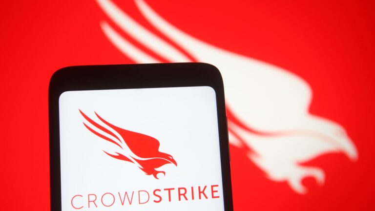 CrowdStrike trpí veľkým výpadkom ovplyvňujúcim podniky po celom svete