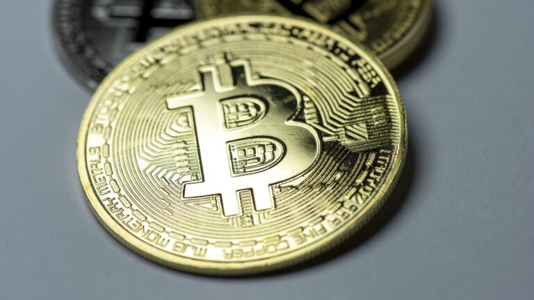 Krvavý kúpeľ na kryptom trhu, keď sa blíži výplata bitcoinov Mt. Gox (BTC).