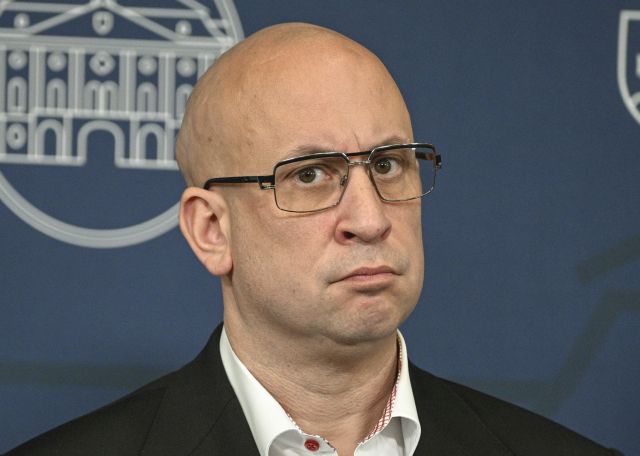Ráž dostal na výjazdovom rokovaní vlády viaceré úlohy, týkajú sa výstavby kľúčových úsekov diaľnic na Kysuciach a Orave