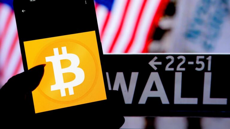 Bitcoin sa vyšplhal nad 60 000 dolárov pred rozhodnutím Fedu o sadzbe