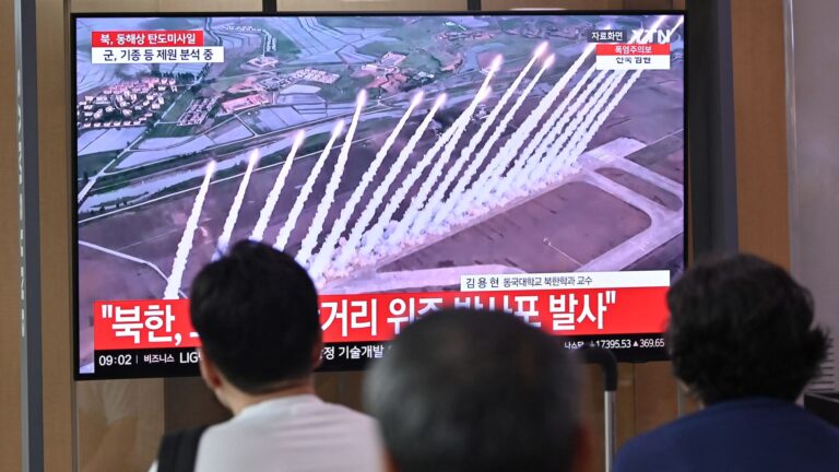 Tokio tvrdí, že „podalo protest“ po tom, čo Severná Kórea vypálila rakety na Japonské more