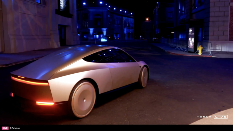 Akcie spoločnosti Tesla (TSLA) klesli pred uvedením na trh po odhalení robotaxi Cybercab