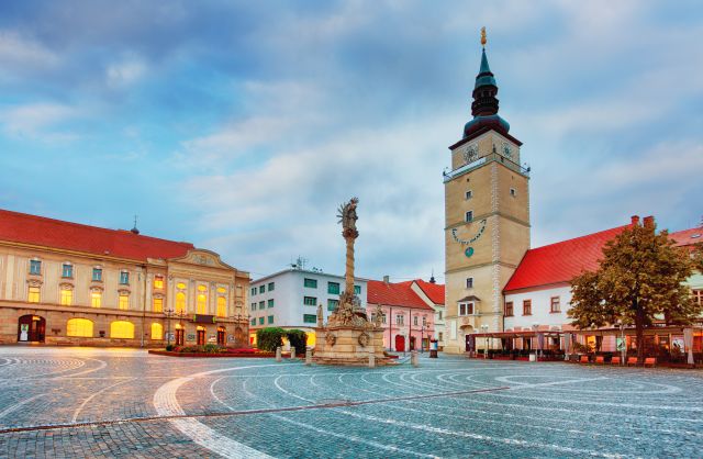 Trnavský kraj plánuje aj naďalej pokračovať v modernizácii stredných škôl, ide aj o výstavbu športovísk