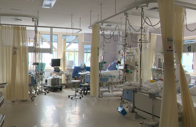 Mladá mamička leží na ARO v umelom spánku. Výzva mladého otca vyvolala obrovský ohlas