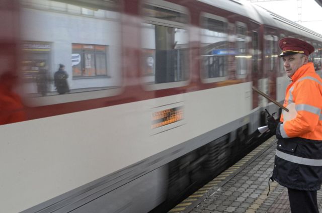 Vlakové spojenie Bratislava – Košice sa predĺži o 45 minút. Progresívci žiadajú Ráža, aby zvrátil rušenie IC vlakov