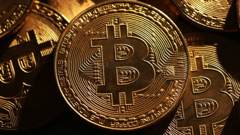Bitcoin smeruje k takmer 40% novembrovému zisku, keď sa blíži k 100 000 USD