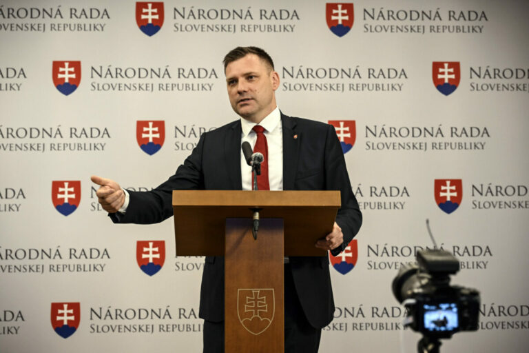 Ďakujeme, za Slovensko neprosíme, reagoval minister Taraba na Zelenského výzvu