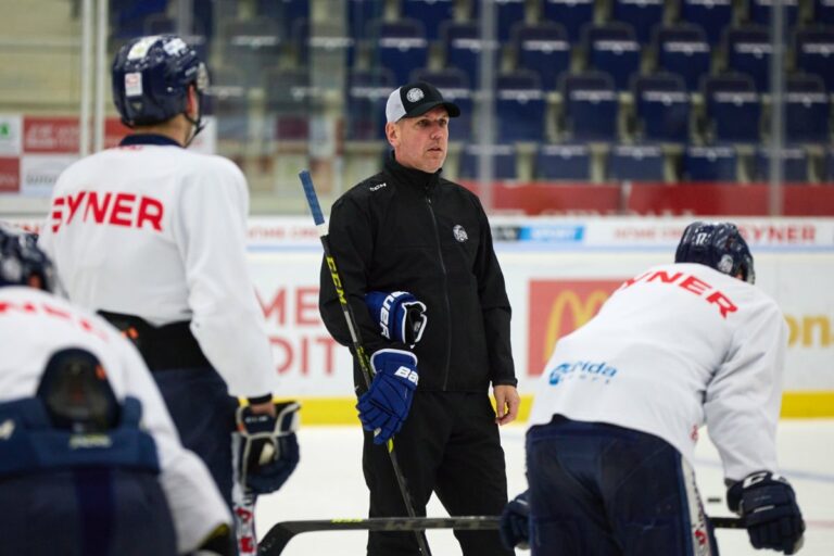 Žabka opúšťa tím českého extraligistu, rodina je dôležitejšia ako hokej