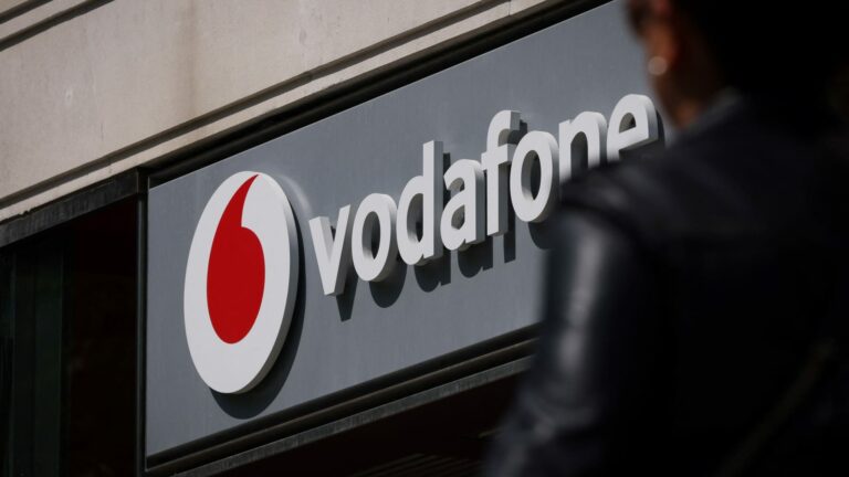 Britské regulačné orgány schválili fúziu mobilných telefónov Vodafone-Thre v hodnote 19 miliárd dolárov