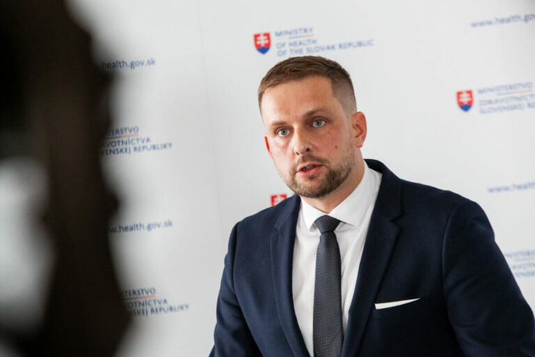 Parlament schválil reformu verejného zdravotného poistenia a zavedenie inovácií v zdravotnej starostlivosti