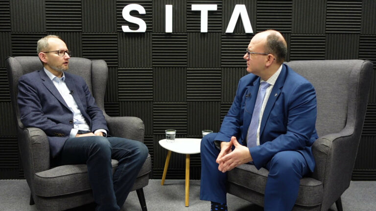 Okno do sveta: Je málo horších vecí v politike, ako sa živiť strachom obyvateľov. Robí to aj premiér – ROZHOVOR
