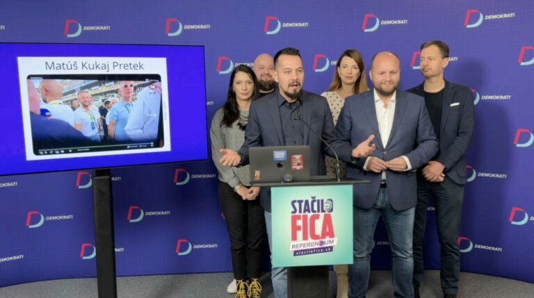 Šutaj Eštok pred svojím odvolávaním uprednostnil preteky F1 v Abú Dhabí. Výlet chcel zatajiť predpripravenými príspevkami – VIDEO