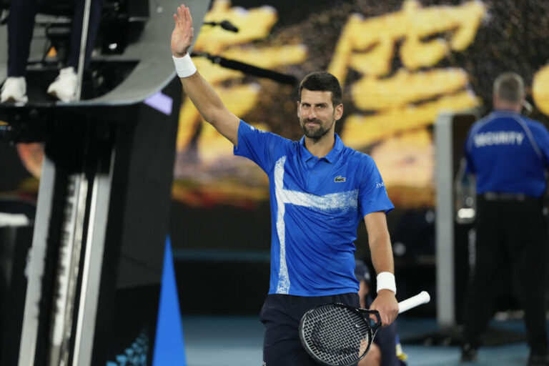 Rozpačitý vstup Djokoviča do Australian Open. Súper nemal čo stratiť
