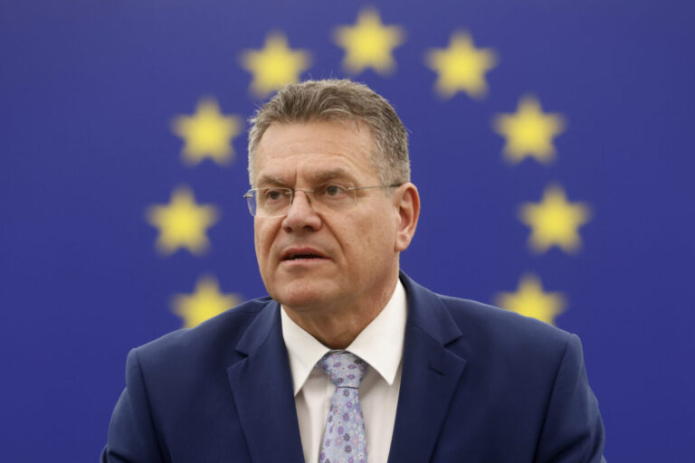 Británia neuvažuje o Šefčovičovom nápade. Čo navrhol slovenský eurokomisár?