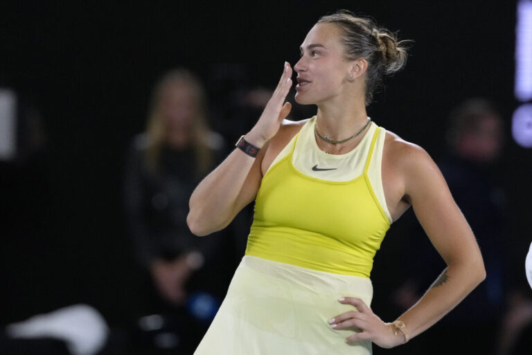 Sobolenková sa ospravedlnila za výroky po finále Roland Garros. Bolo to neprofesionálne, sypala si popol na hlavu – VIDEO, FOTO