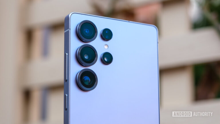 Niektoré telefóny Galaxy S25 majú hroznú závadu fotoaparátu, ale prichádza oprava