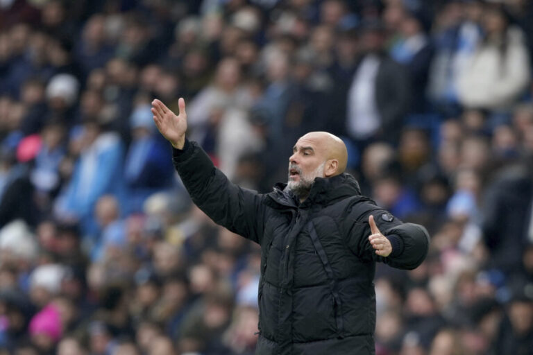 Crystal Palace oslavuje prvú veľkú trofej v histórii. Guardiola nezískal ani FA Cup a končí sezónu bez trofeje