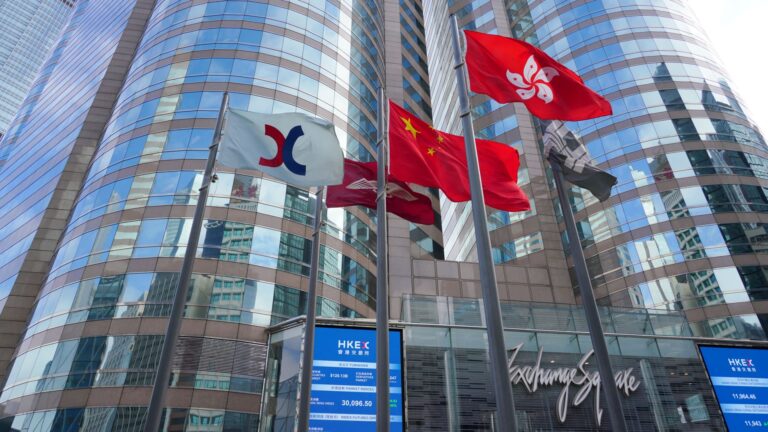 Čína technické zásoby sa po pľuzgierovej rally posúvajú do korekcie
