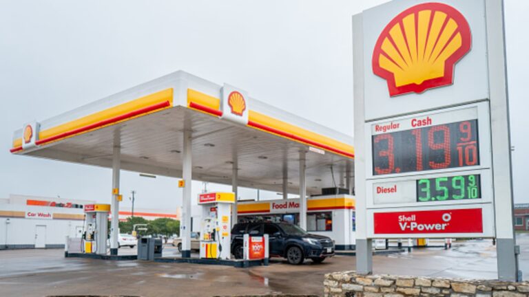 Americký aktivistický hedžový fond Elliott Shorts British Oil Major Shell