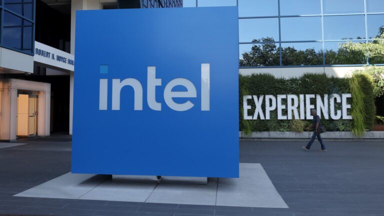 Spoločnosť Intel oznamuje, že traja členovia správnej rady odchádzajú do dôchodku po otrasení generálneho riaditeľa