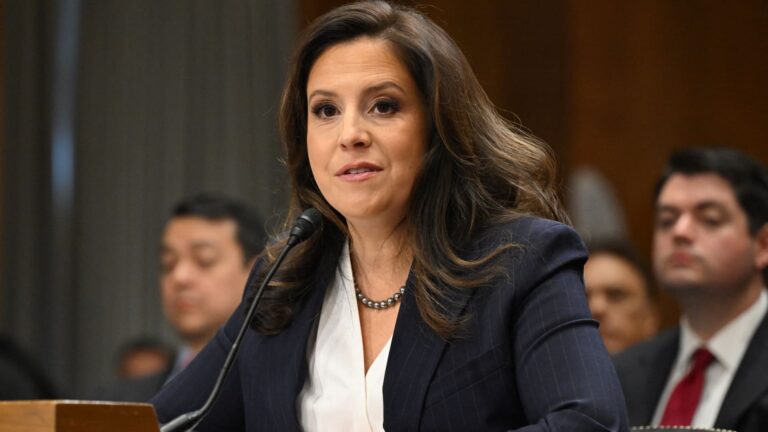 Trump stiahne nomináciu na Elise Stefanik pre veľvyslankyňu OSN