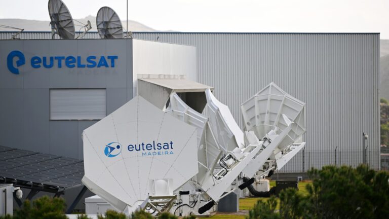 Prečo európske akcie Eutelsat Rival Eutelsat sú raketové