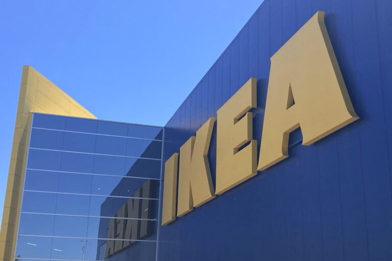Litva obvinila ruskú vojenskú spravodajskú službu z podpaľačského útoku na obchod Ikea