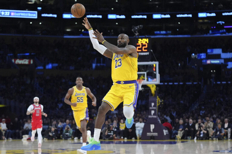 Neuveriteľné. LeBron James ako prvý hráč v histórii NBA prekonal hranicu 50-tisíc bodov – VIDEO