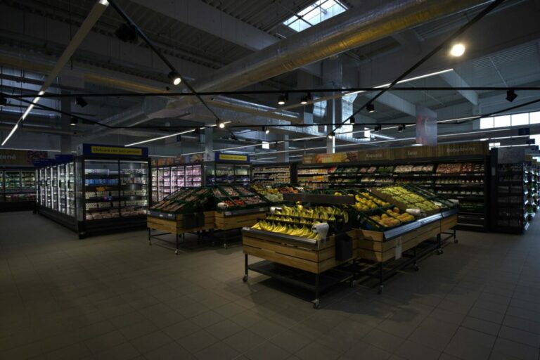 Tesco pokračuje v expanzii, otvára 181. predajňu v Nových Zámkoch