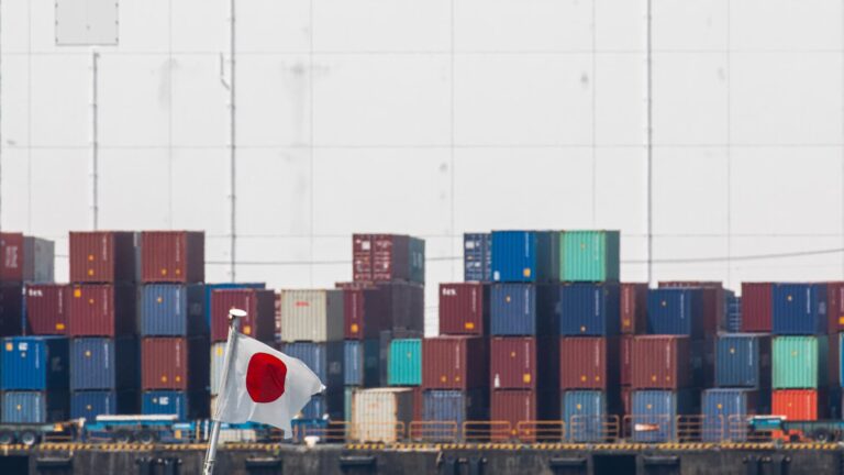 Japonsko Exportuje rast zmeškajú očakávania a stúpa o skromných 3,9%