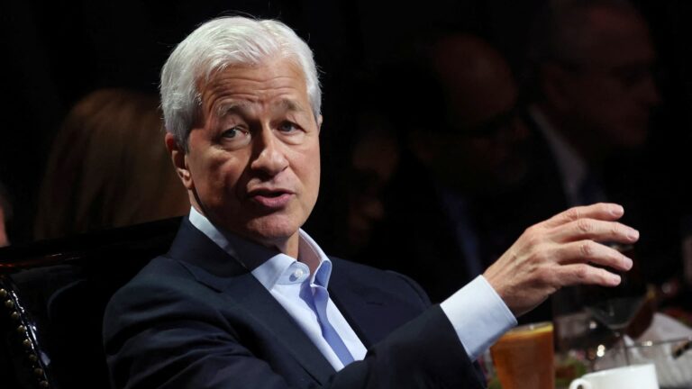 Jamie Dimon hovorí, že recesia je „pravdepodobným výsledkom“ z Trumpovho tarifného nepokoja