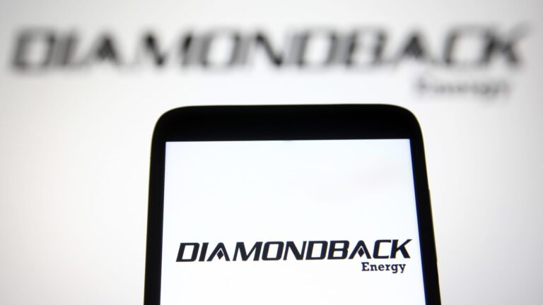 Analytici horných Wall Street, ako sú títo zásoby energie platiacimi dividendami