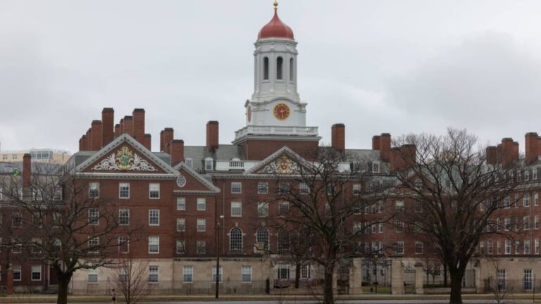 Harvard má granty 2,2 miliardy dolárov zamrznuté Trumpova administratívou