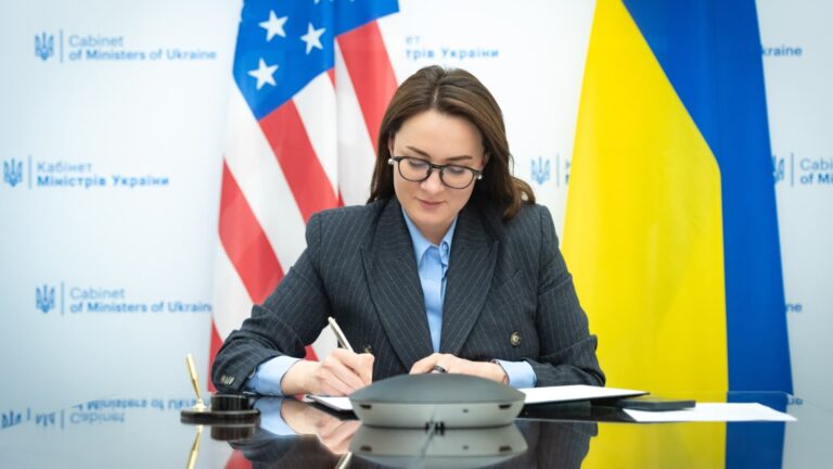 Ukrajina tvrdí, že podpísala prehľad Minerálov s USA