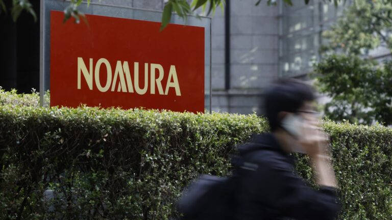 Nomura na kúpu Macquarie’s USA, Europe Public Asset Management Business
