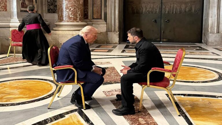 Trump kritizuje Rusko, stretáva sa s Zelenskyy v Ríme