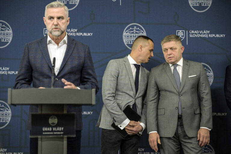 Fico a Gašpar podľa Kubinu skresľujú pravdu a prekrútili informácie o Čurillovom zdravotnom stave – VIDEO