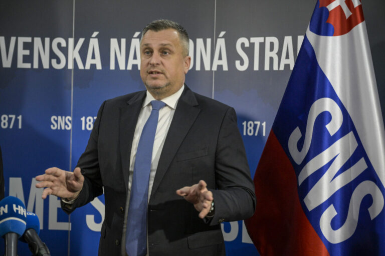 Danko chce presadiť zrušenie transakčnej dane. Ak nie v koalícii, tak to „napáli“ do parlamentu