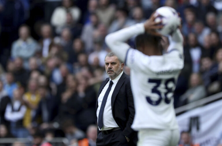 Tréner Tottenhamu sa tak ľahko nedá. Kritika fanúšikov ma neovplyvní, vyhlásil Postecoglou – VIDEO, FOTO