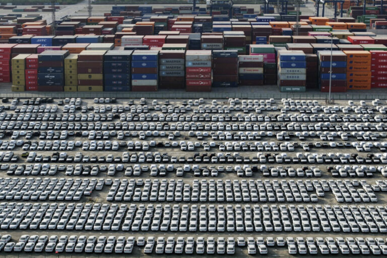 Peking na americké tovary uplatní 84-percentné clá