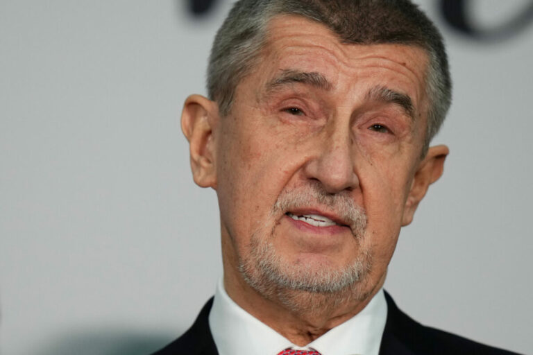 České opozičné hnutie ANO expremiéra Babiša stráca voličov