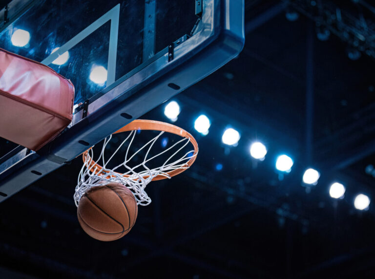 Neuveriteľný kolaps basketbalistu. Na MS pripravil svoj tím o víťazstvo vlastným košom – VIDEO