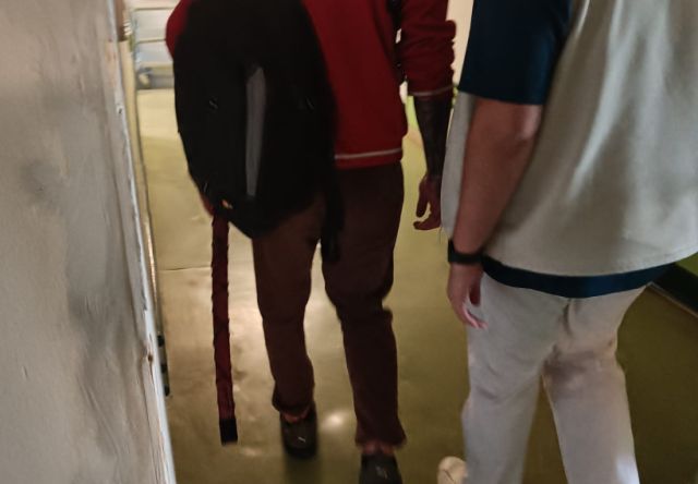 V nemocnici na Antolskej sa muž s katanou vyhrážal personálu. Neútočte na našich lekárov a sestry, prosí riaditeľ