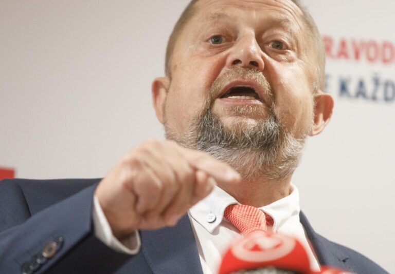 Harabin by si mal pred súdom vypočuť obžalobu pre schvaľovanie ruskej invázie na Ukrajinu