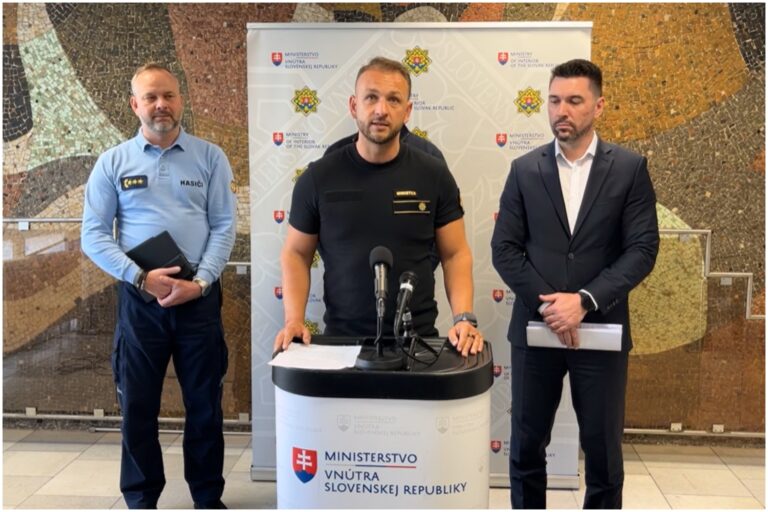 Na Slovensku už nie sú aktívne ohniská nákazy slintačky a krívačky, Takáč reagoval aj na kritiku opozície – VIDEO