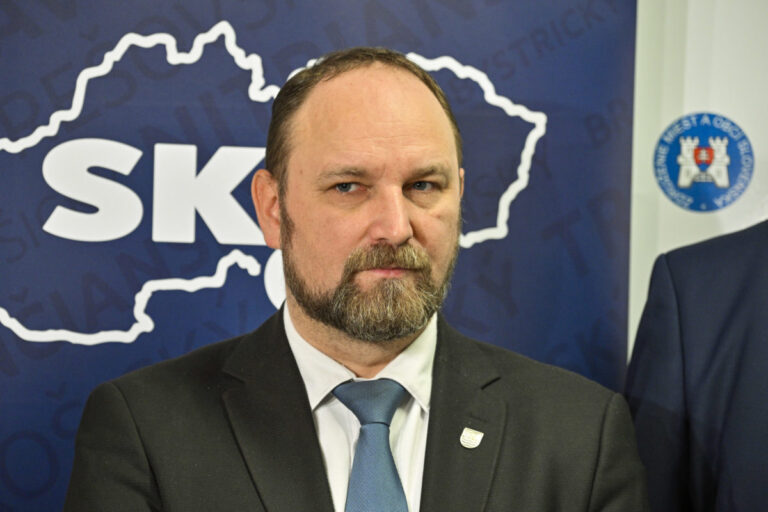 Vlčie hory musia byť vylúčené zo zoznamu lokalít na zakopávanie utratených zvierat, tvrdí Viskupič – FOTO